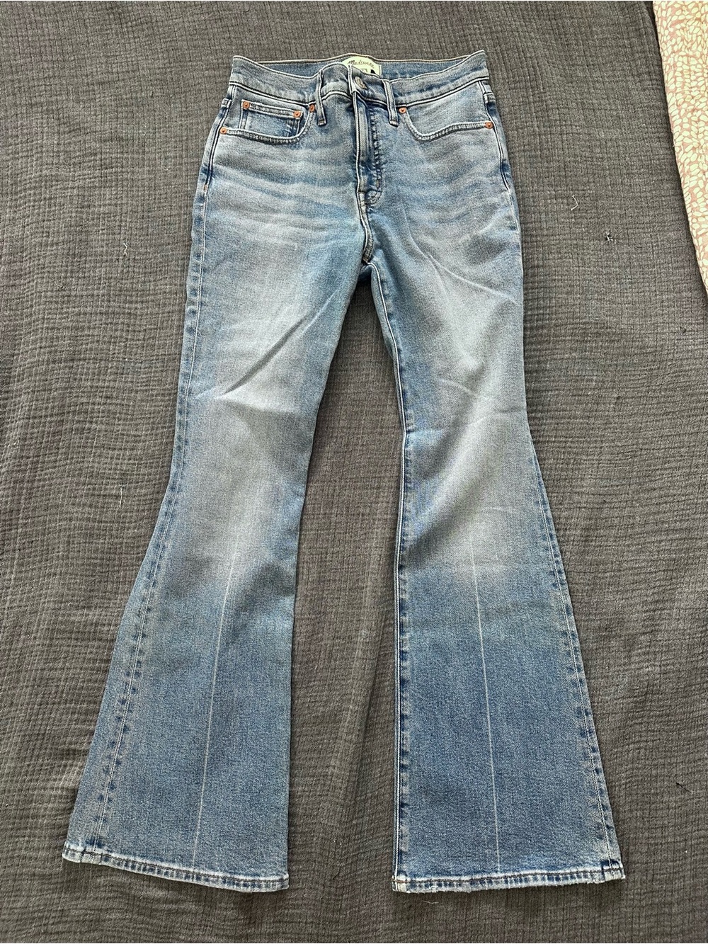NWT Madewell Flea Market Flare Light Wash Flare Jeans 27
